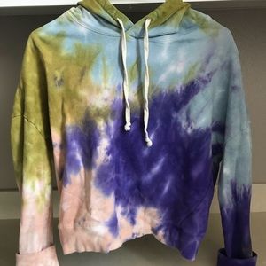 💜🌈TYE-DYE SWEATSHIRT W/ OPEN BACK